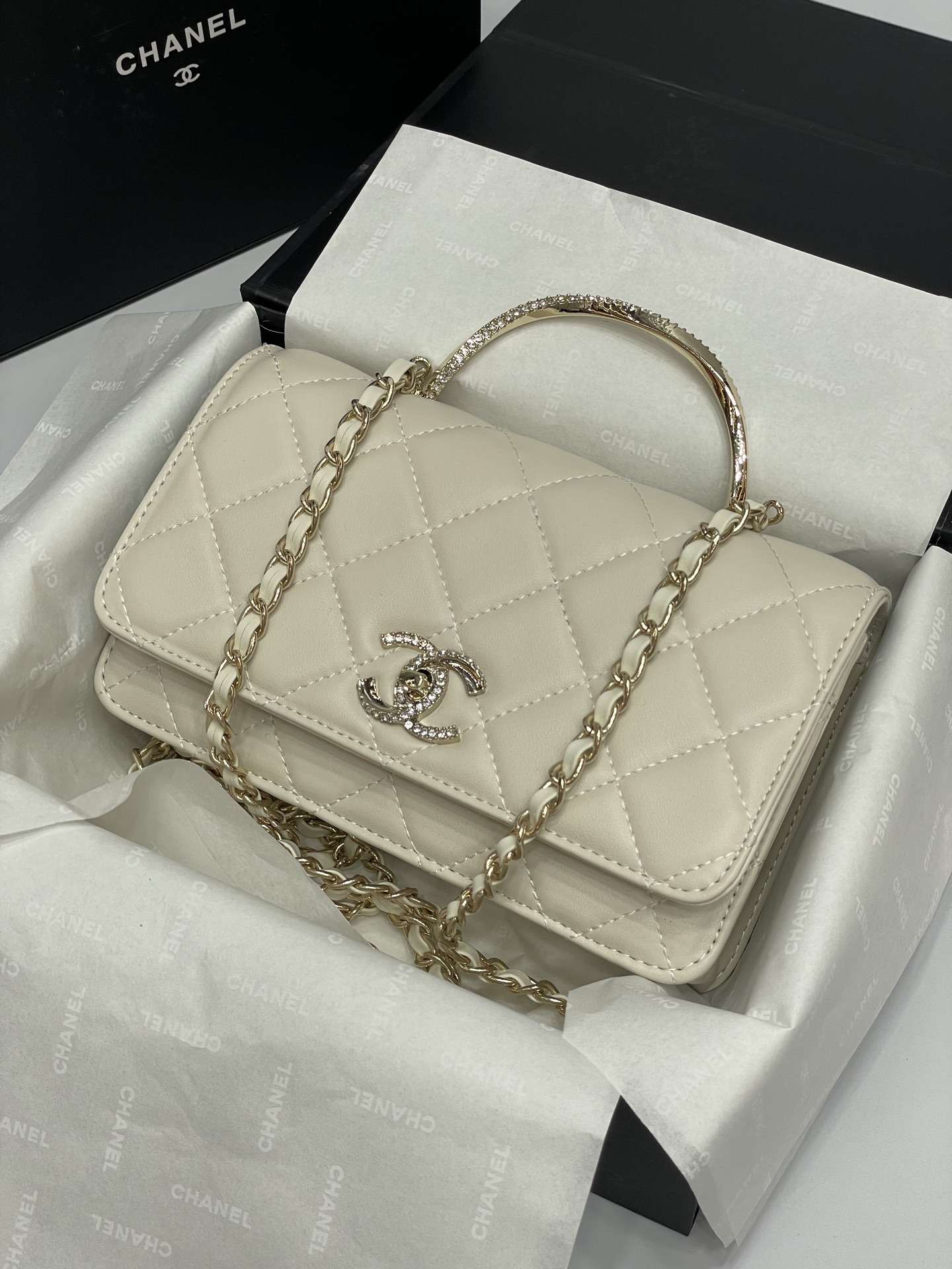 Chanel-Purse with handle