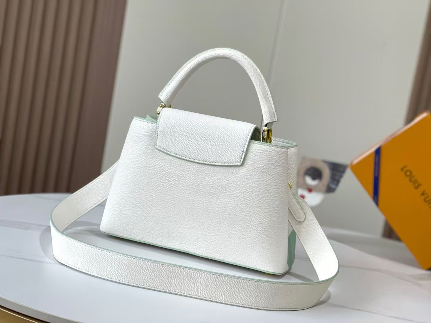 LV-Capucines-Flower-green