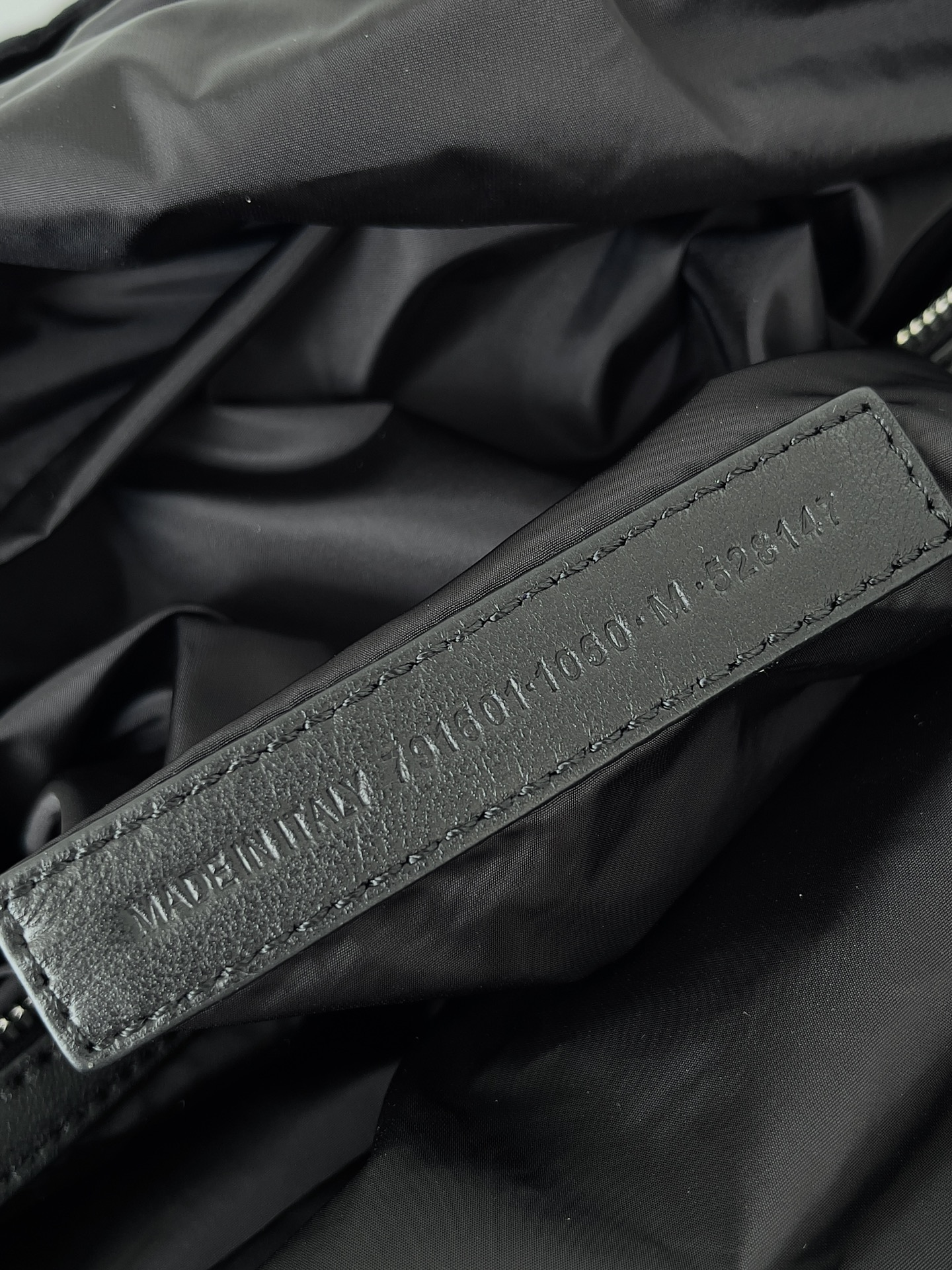 BALENCIAGA Neo Cargo XL Tote Bag - Black