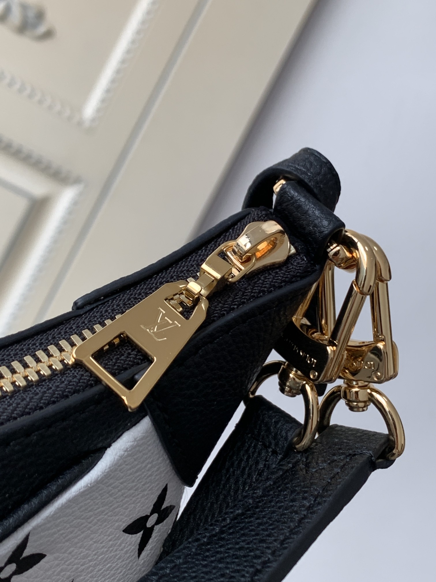 Louis Vuitton Bagatelle M46091