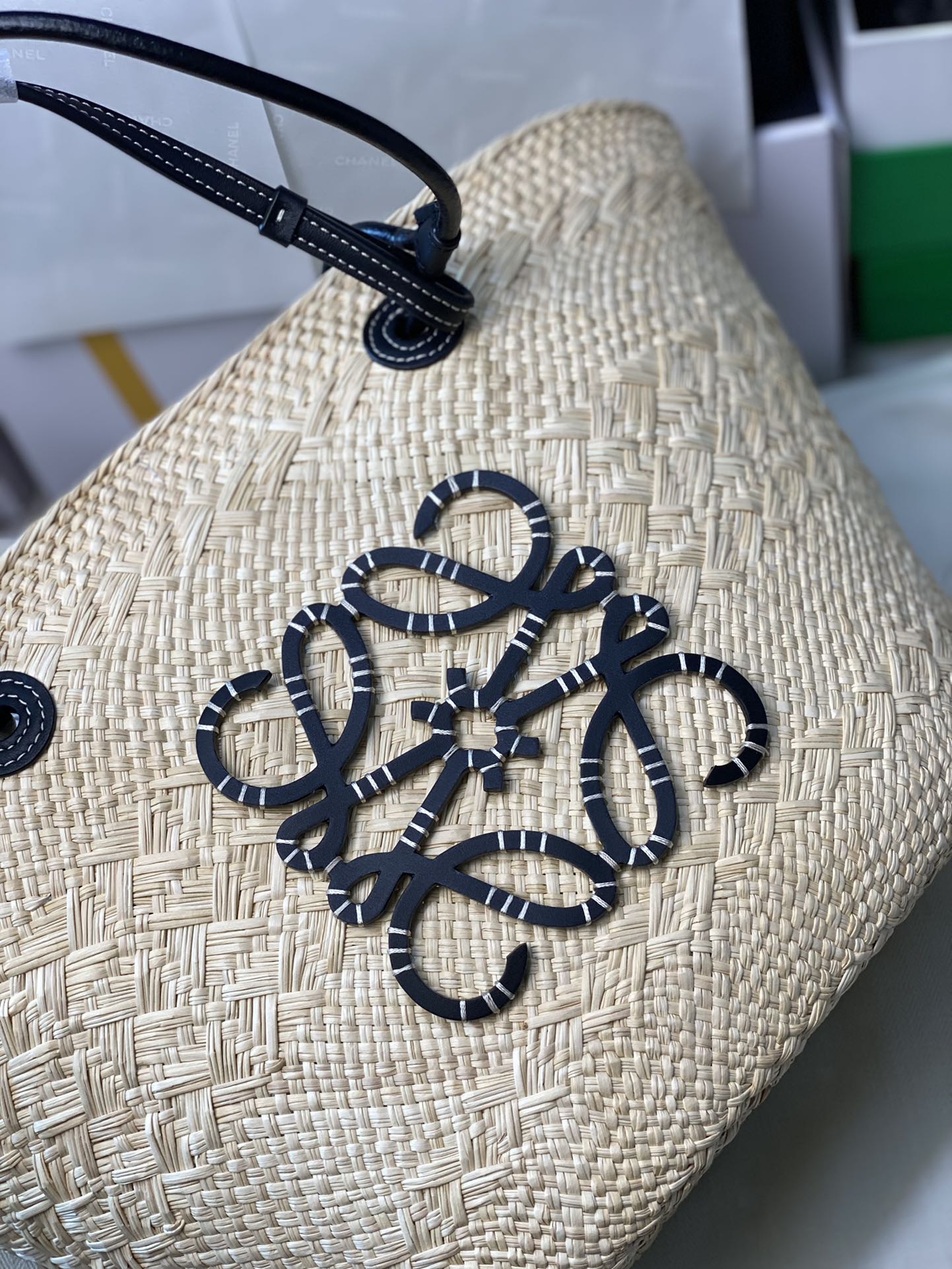 Loewe- Anagram Basket bag in iraca palm and calfskin