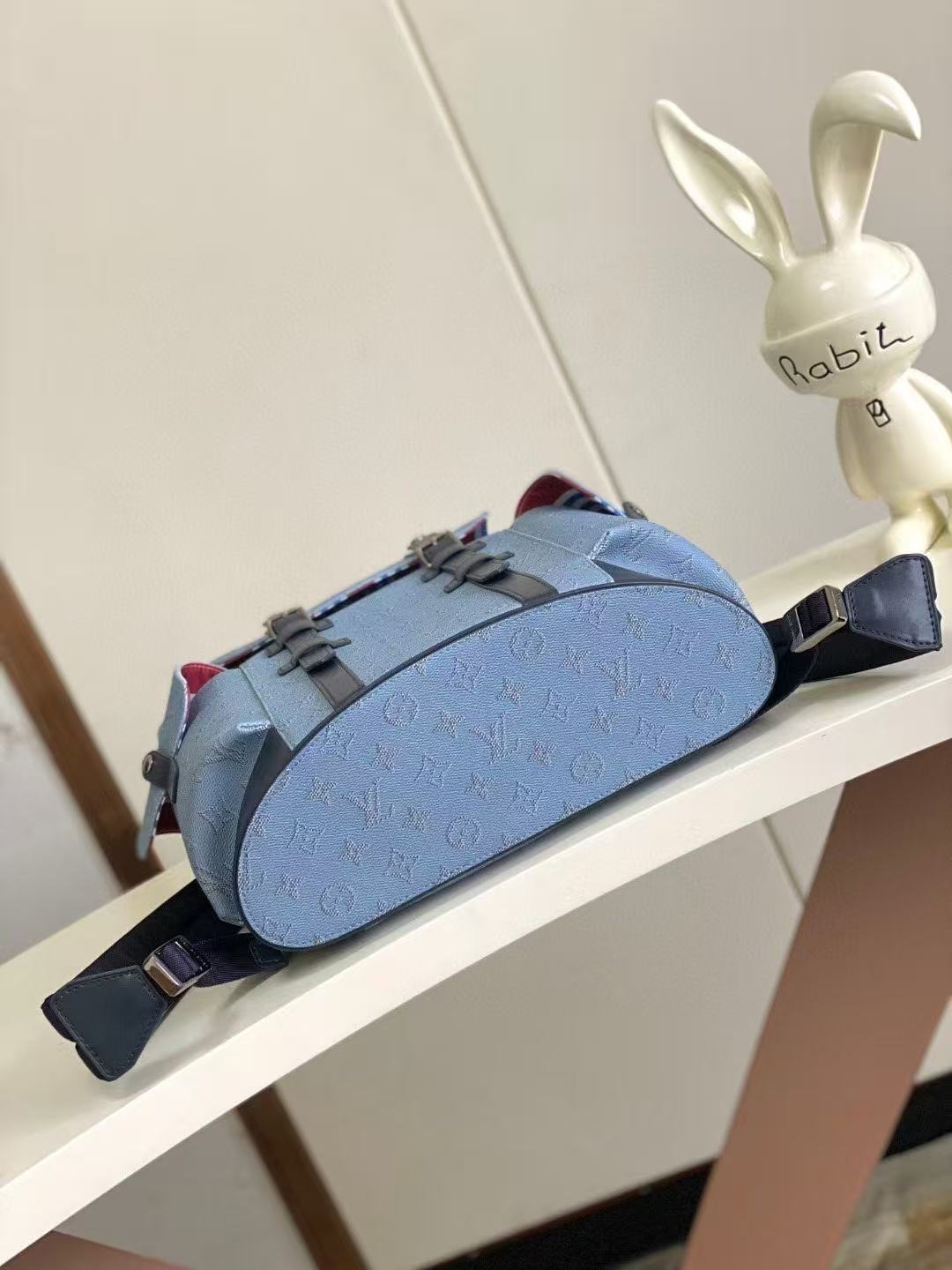 LV-M14676 Christopher MM