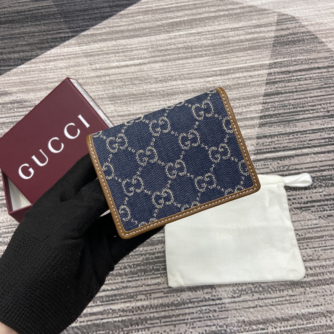 Gucci GG Emblem Mini Wallet