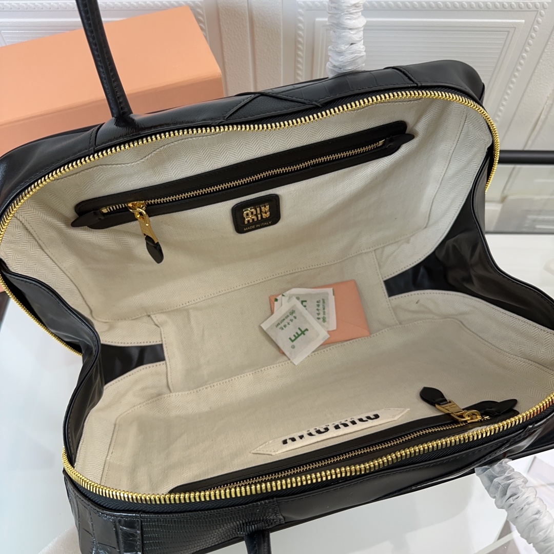 MiuMiu-New Spliced Briefcase-5BB117