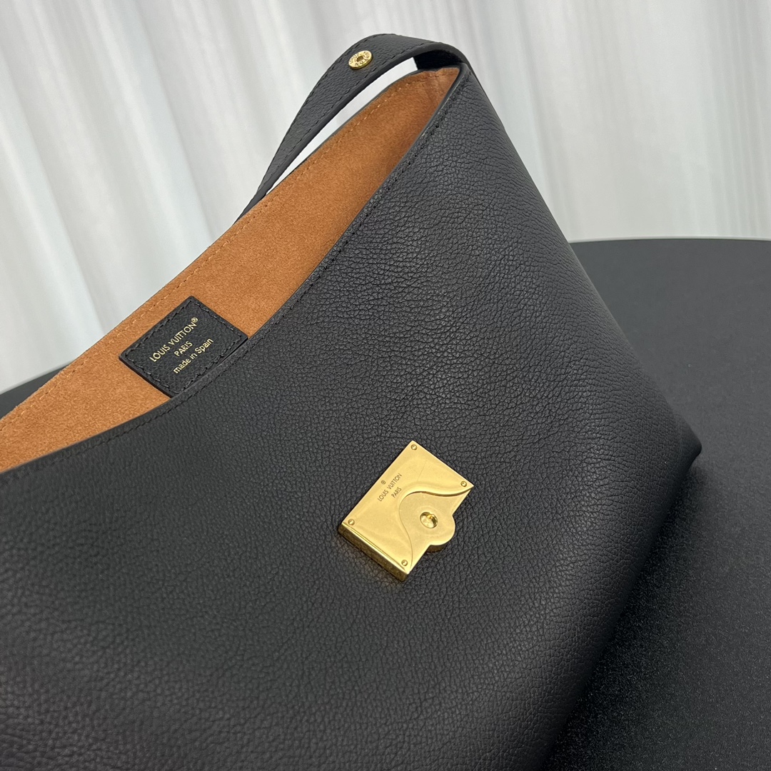 LV Low Key Envelope Bag