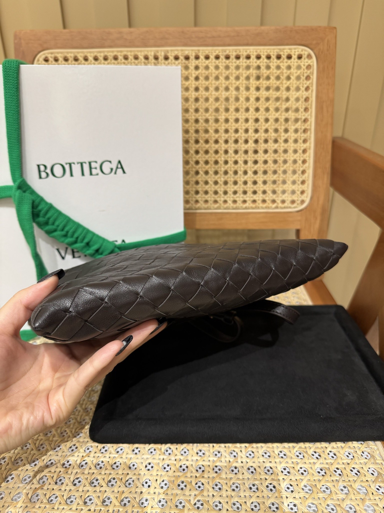 mini Hop crossbody bag Chocolate brown