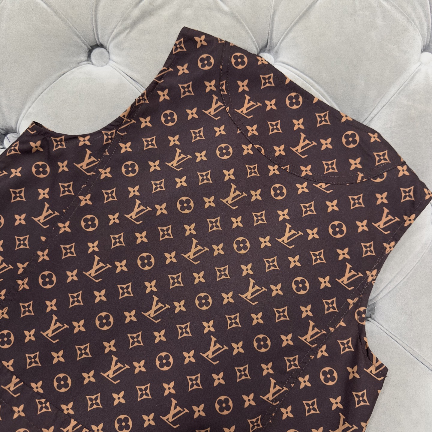 LV High-Waisted Sleeveless Printed Dress｜2025 Spring/Summer Trend