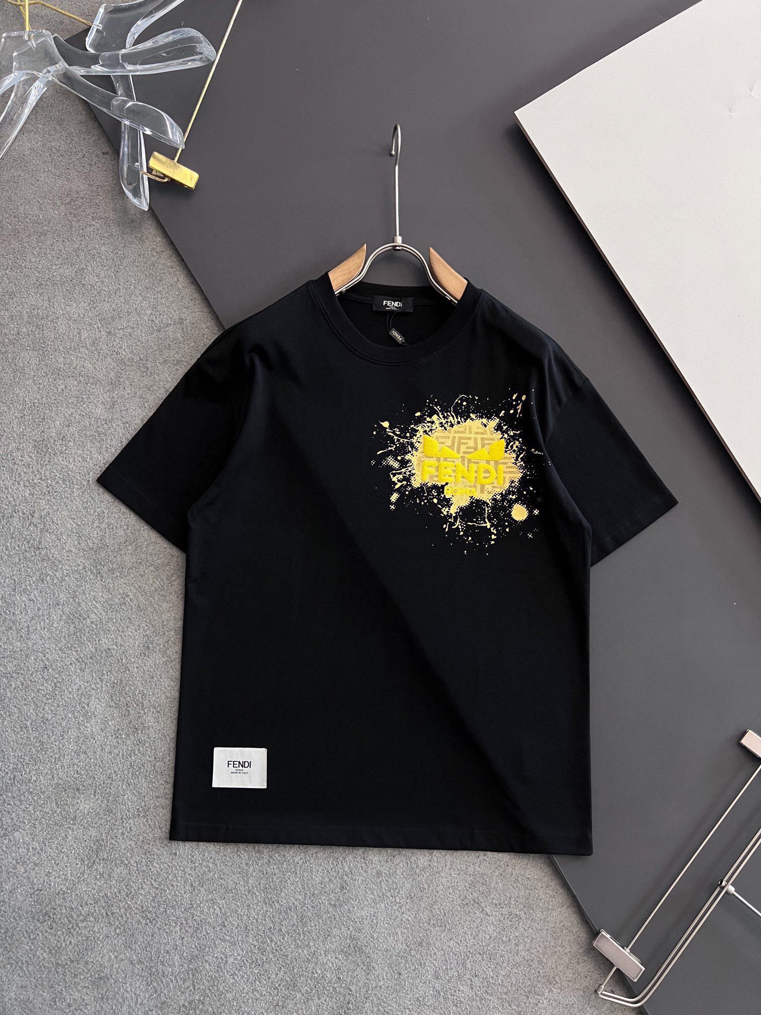 Fend* stock four season series short sleeves-black