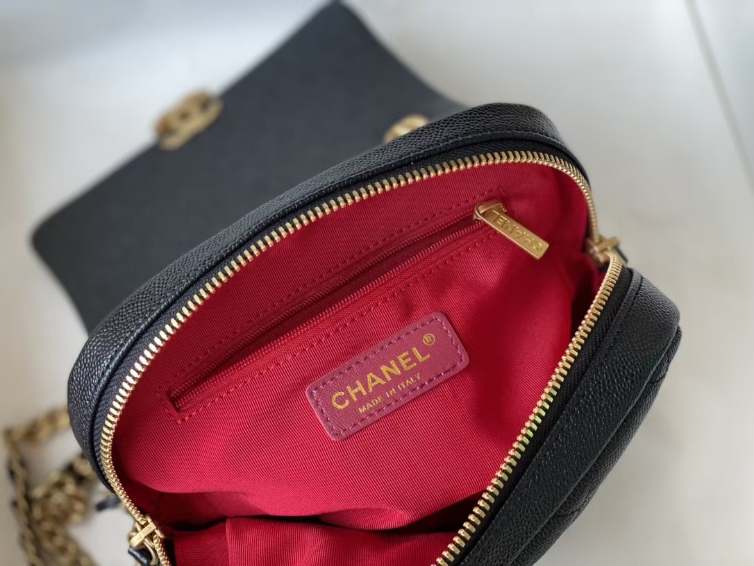 𝗖𝗛𝗔𝗡𝗘𝗟 22P retro black backpack