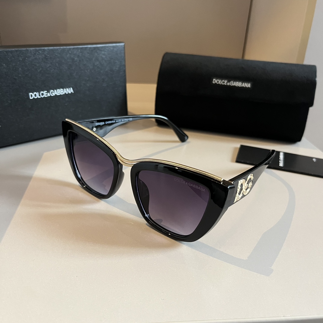 DOLCE & GABBANA Sunglasses