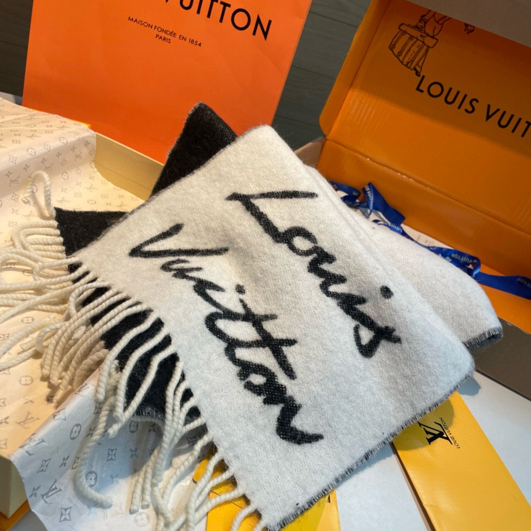 Fluffygram scarf-white