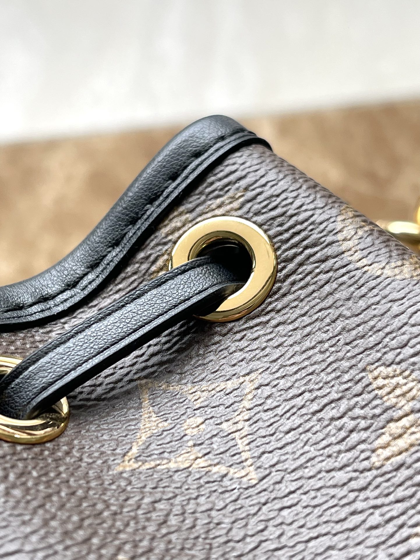 Louis Vuitton Canoé M83480 Monogram