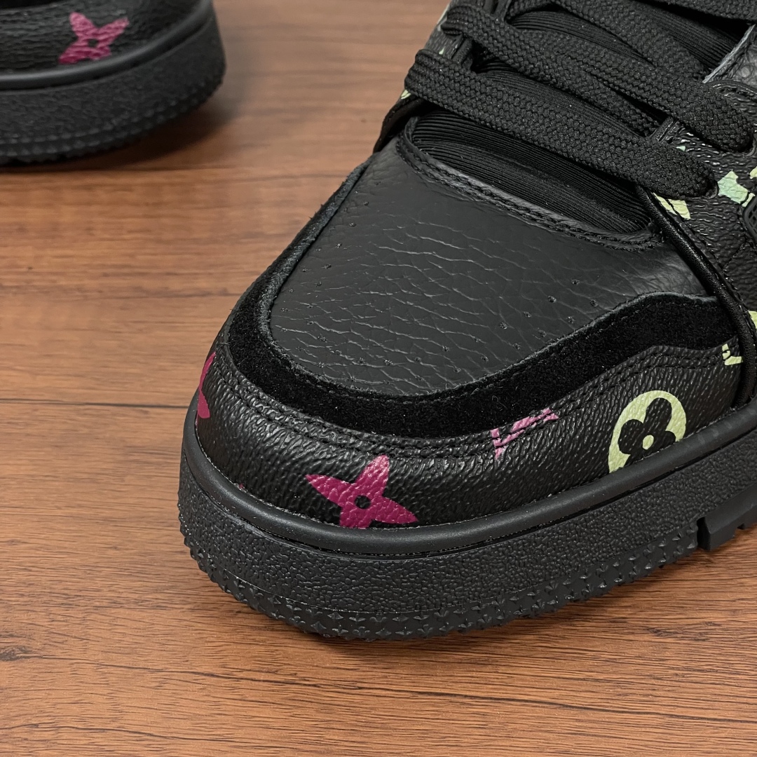 LV x TM TRAINER Sneakers
