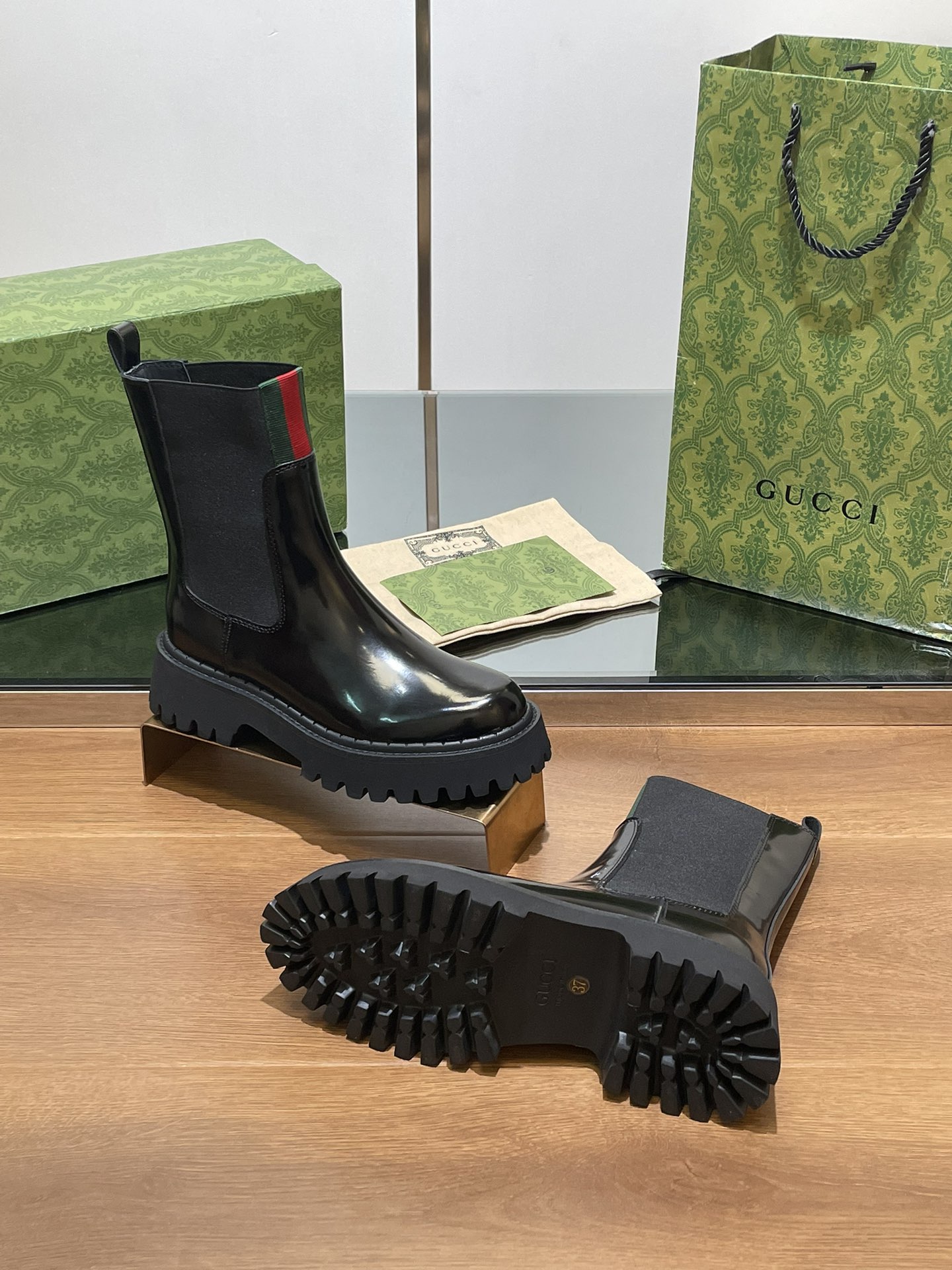 GUCCI red and green lace elastic ankle boots-blake