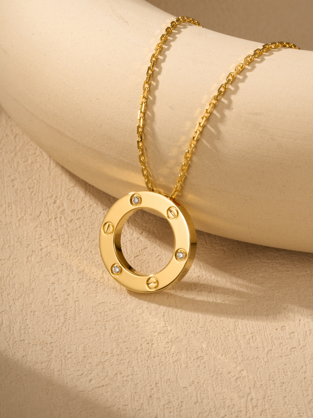 【Cartier】LOVE Three-Diamond Necklace