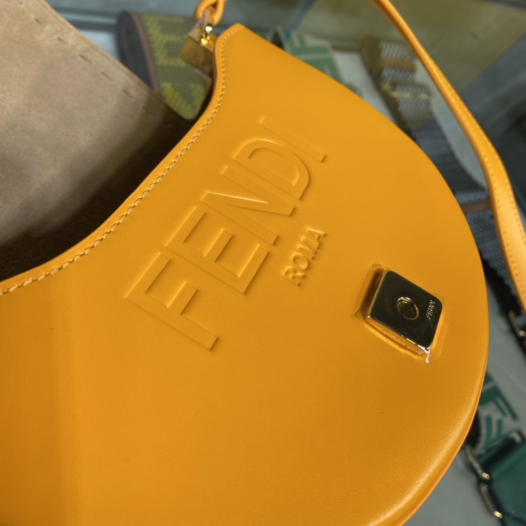 FENDI-Orange Leather Shoulder Bag