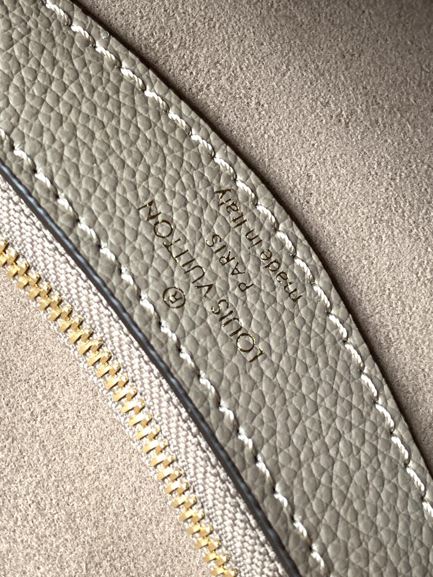 Louis Vuitton M46583 Diane Tourterelle Beige/Cream