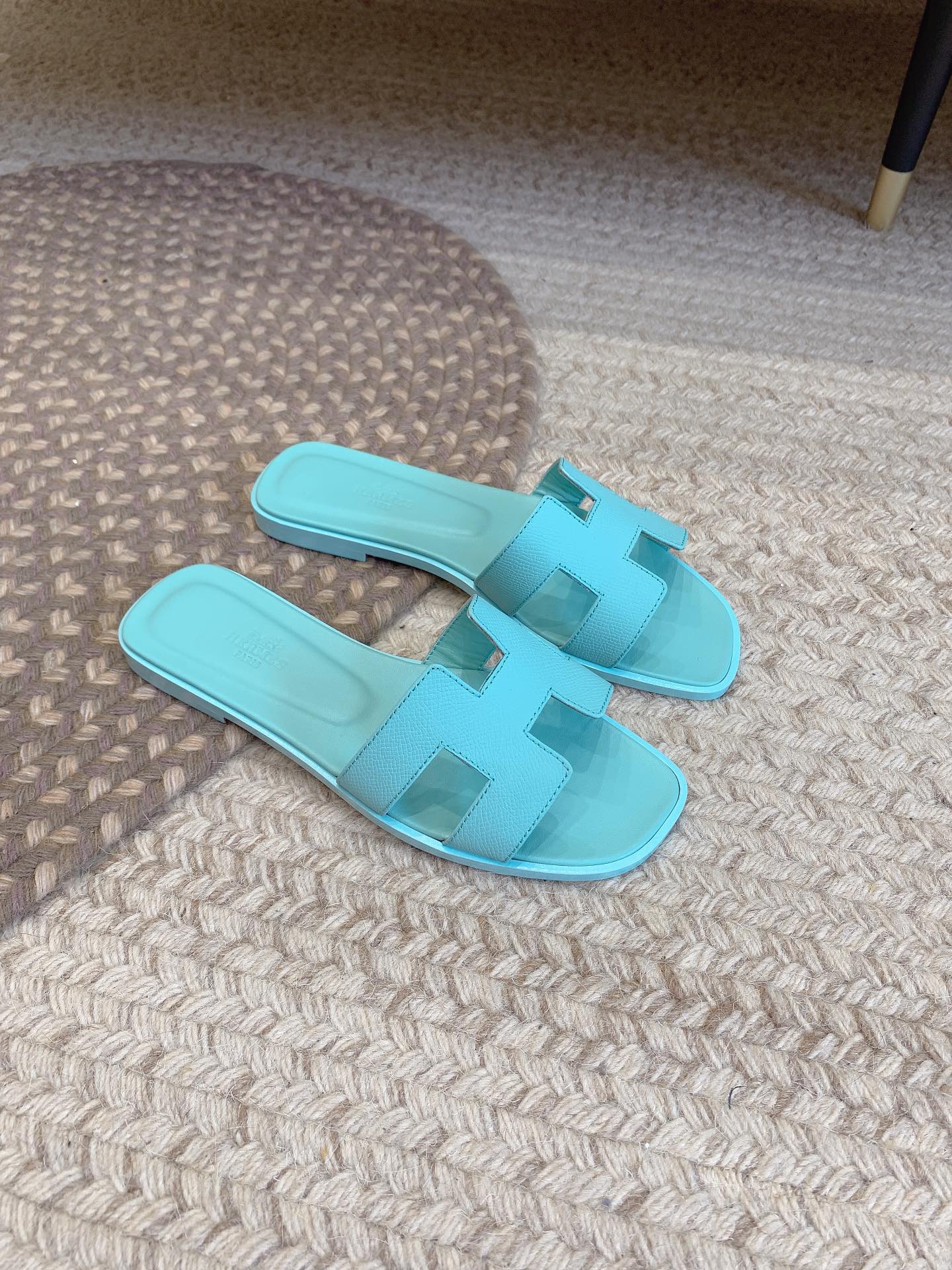Hermès sandals