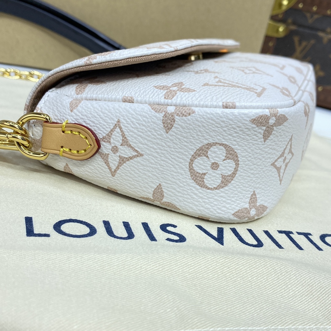 Louis Vuitton Wallet on Chain Ivy M83091