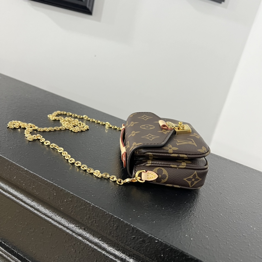 LV-M81267-Messenger Bag