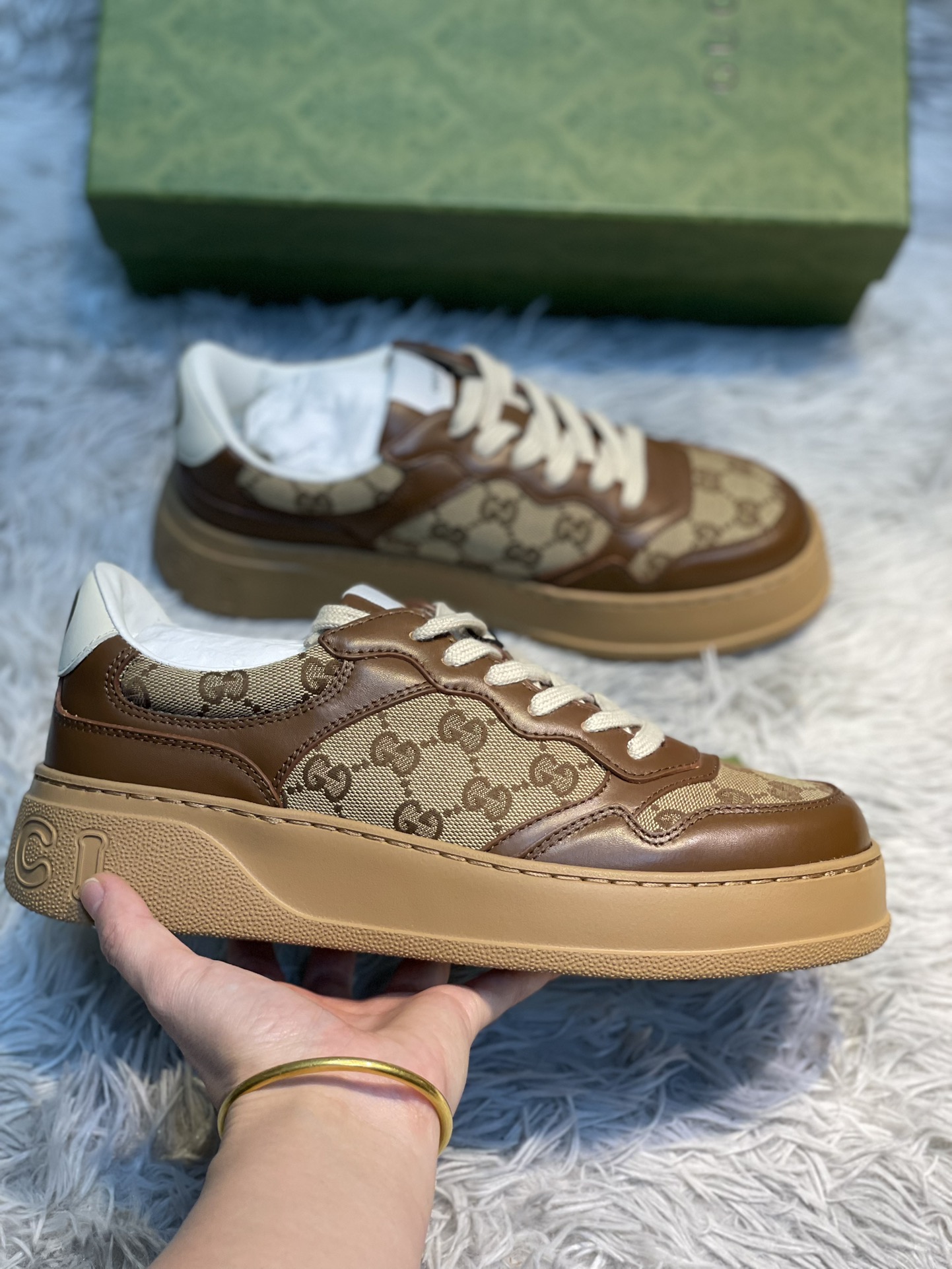 Gucci-Chunky B-Sneaker