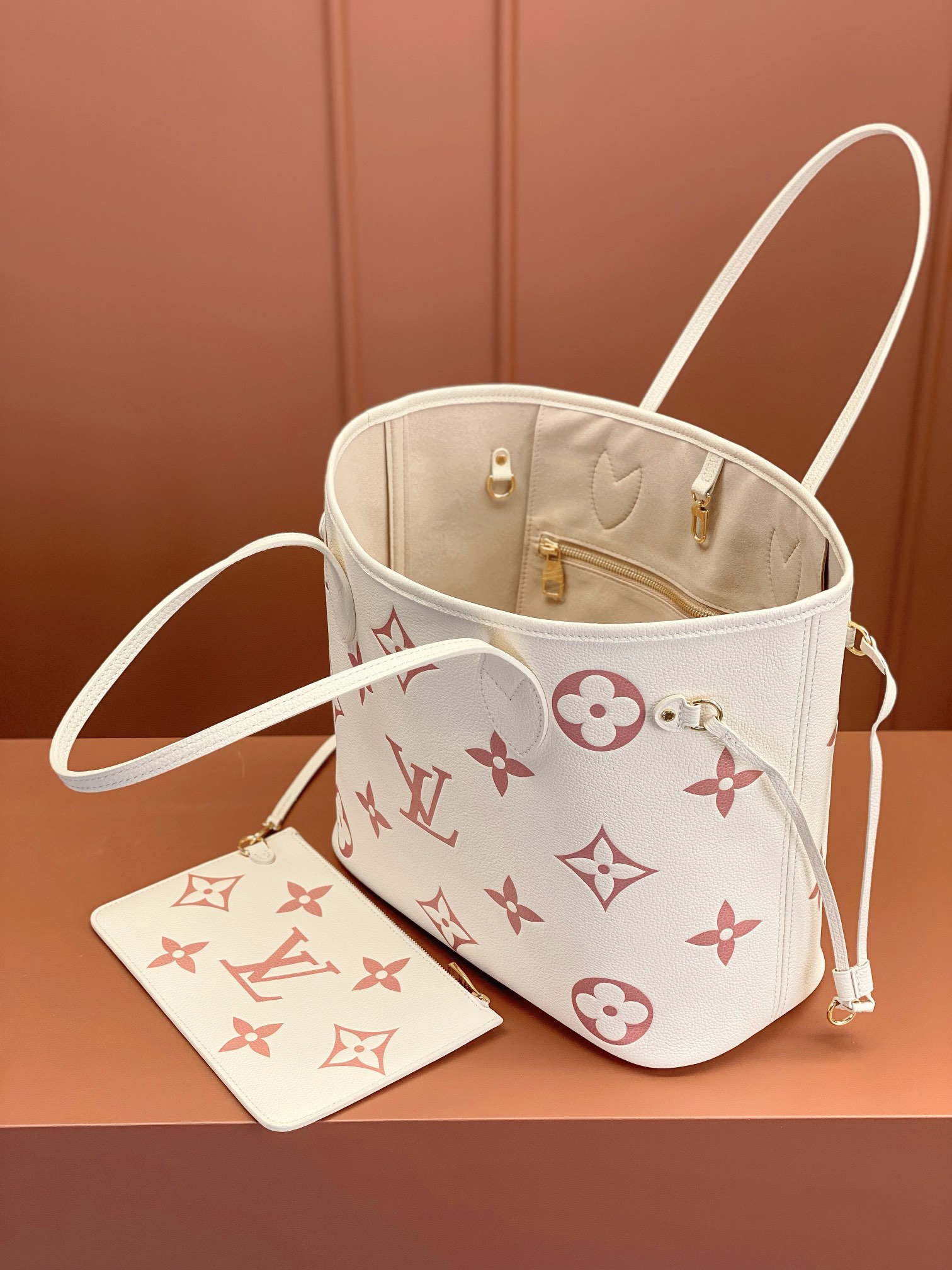 Louis Vuitton M21579 Neverfull MM