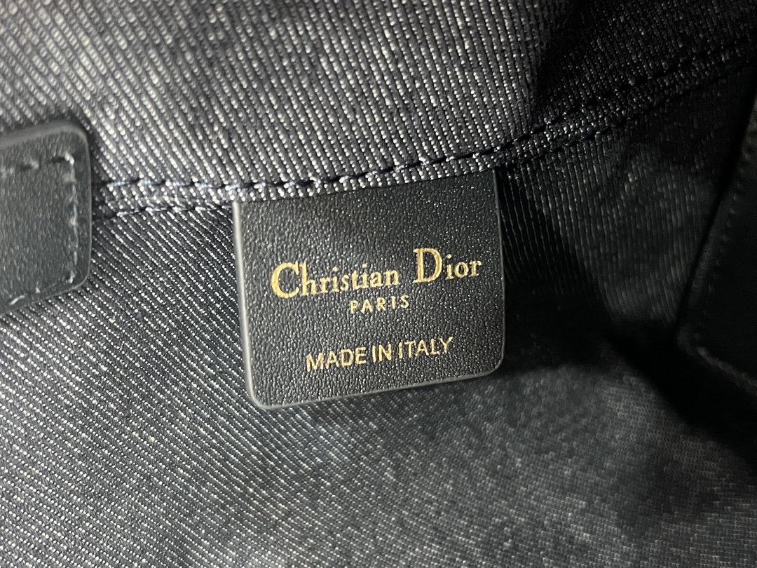 Medium D Toujours bag