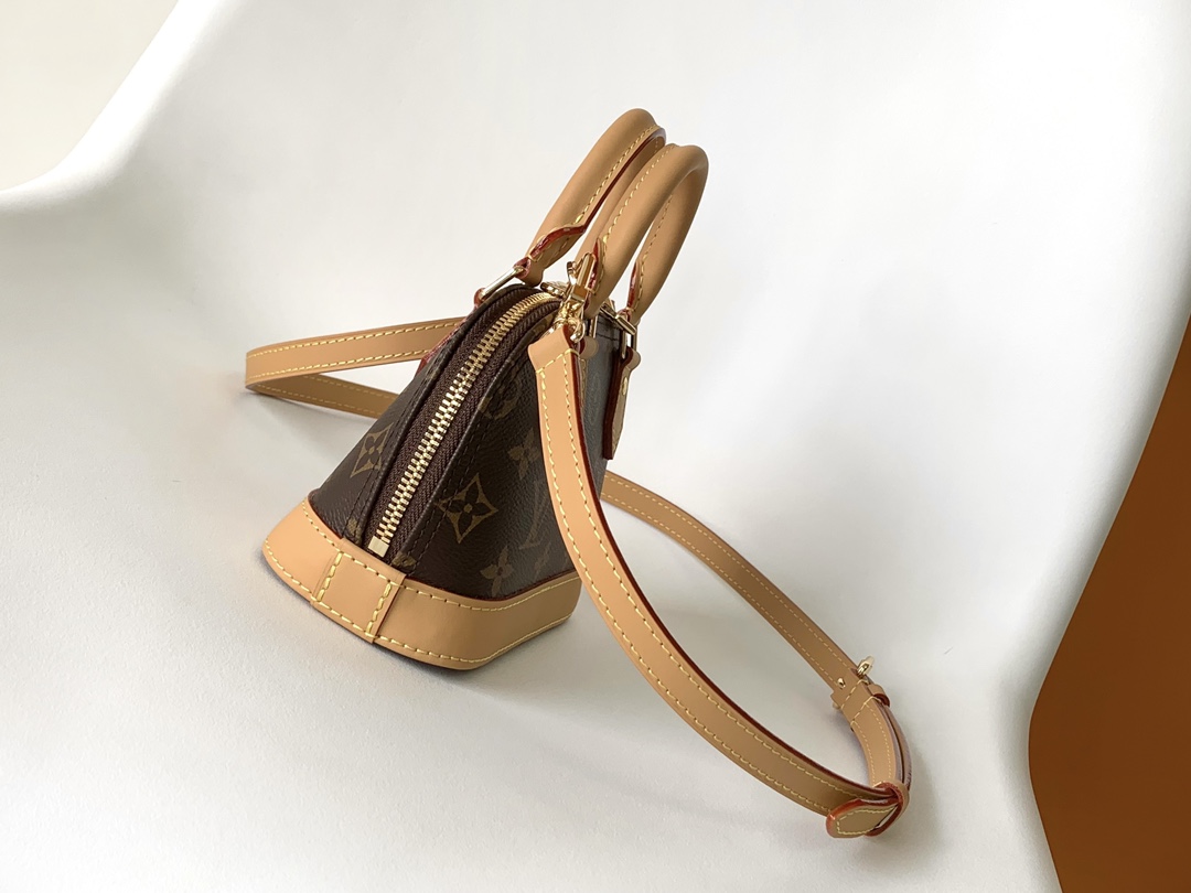 Nano Alma Monogram Canvas – Chain Wallet – M82717