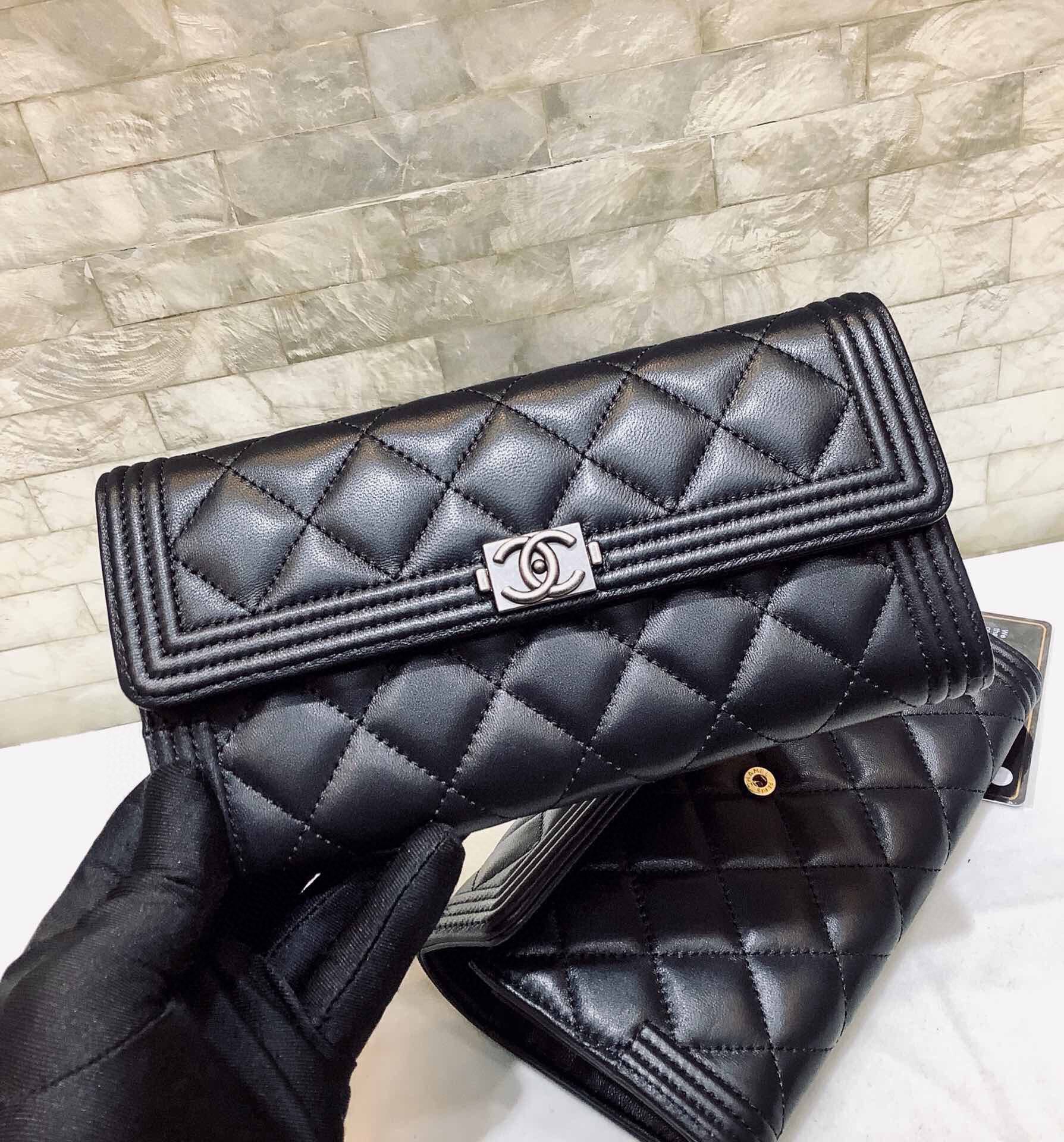 Chanel A80283 Bi-Fold Wallet