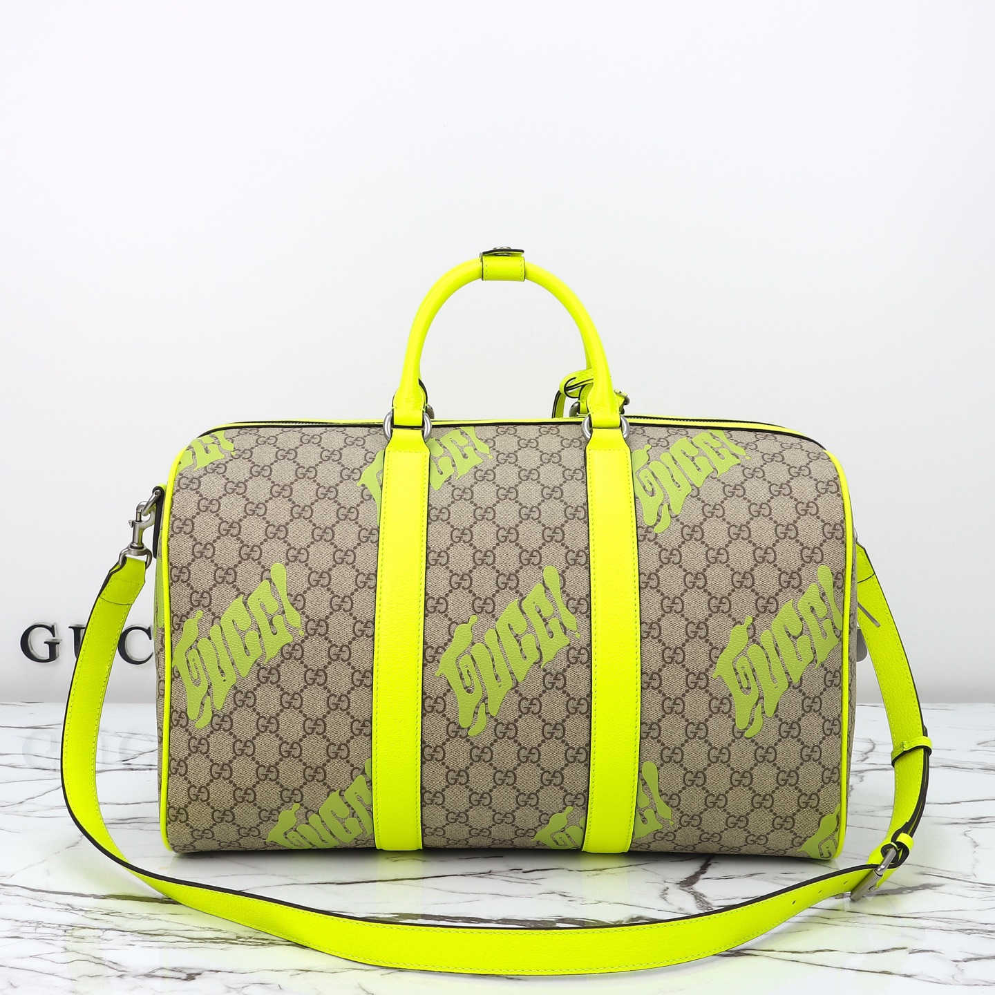 GUCCI Medium duffle bag with print