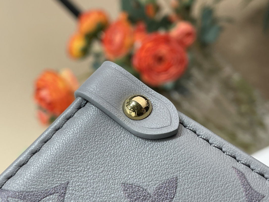 M45653-ONTHEGO small handbag