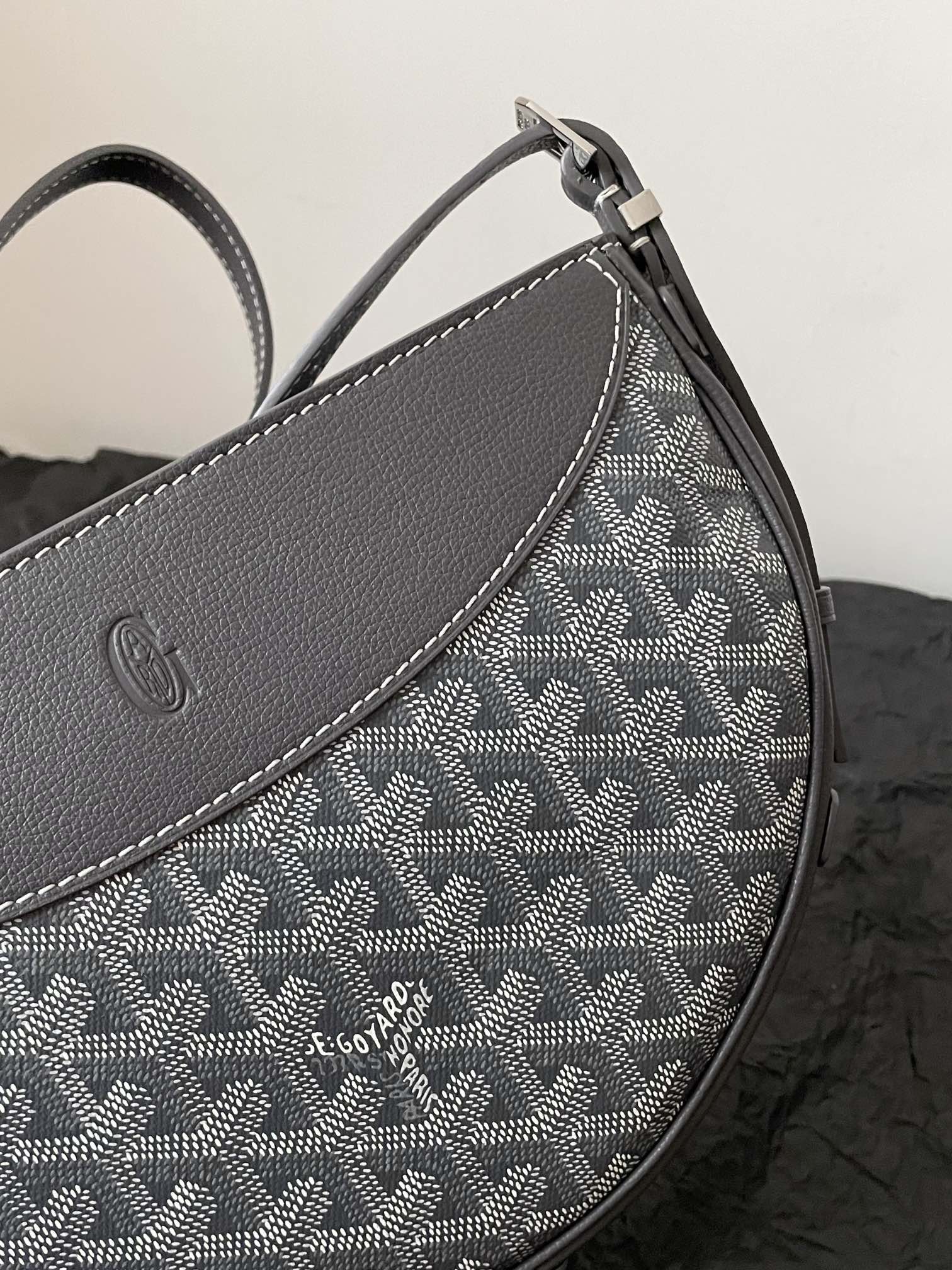 Goyard Hirondelle Bag in Grey 🩶