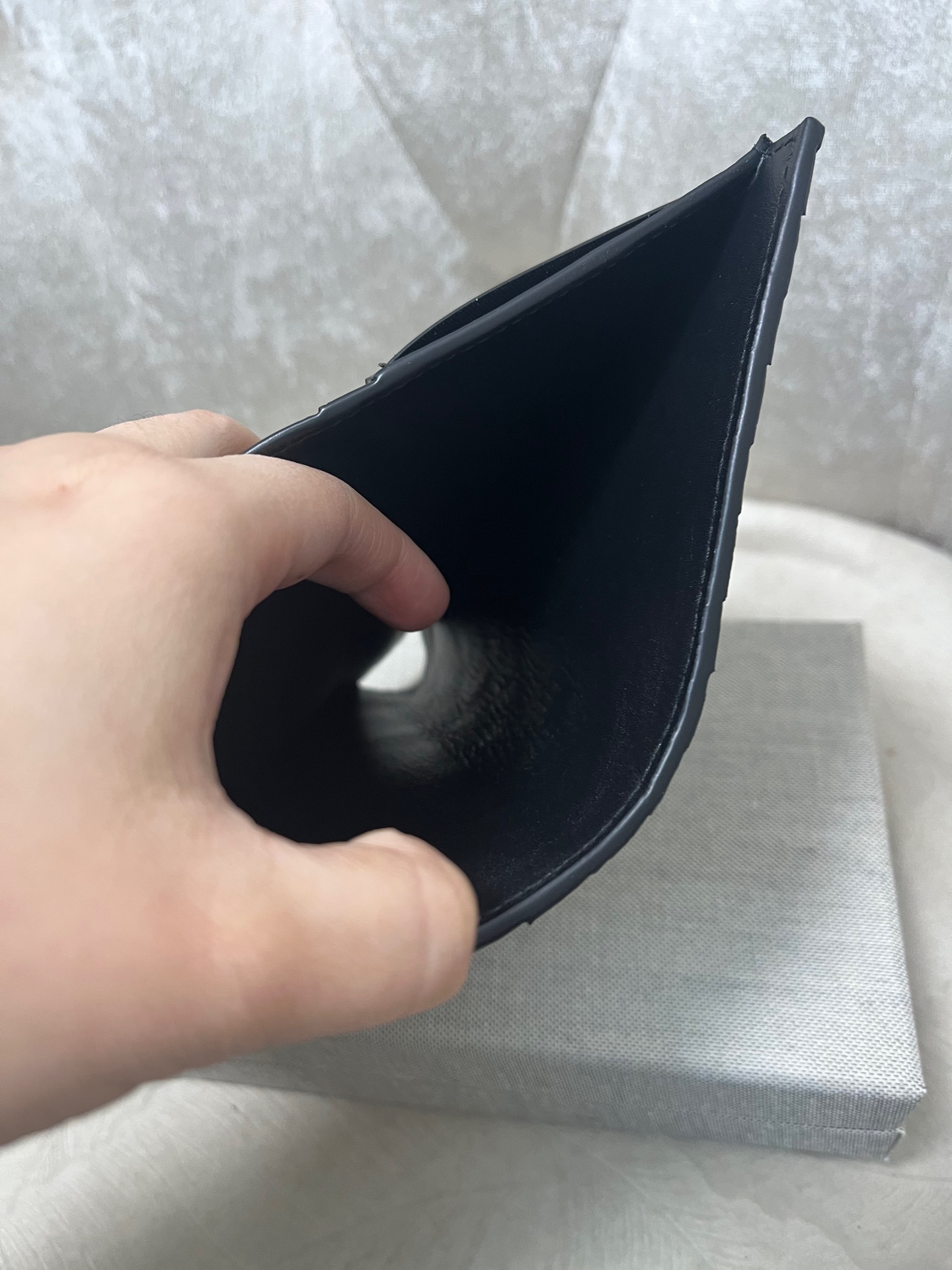 BV-Medium Intrecciato Bi-Fold Zip Wallet