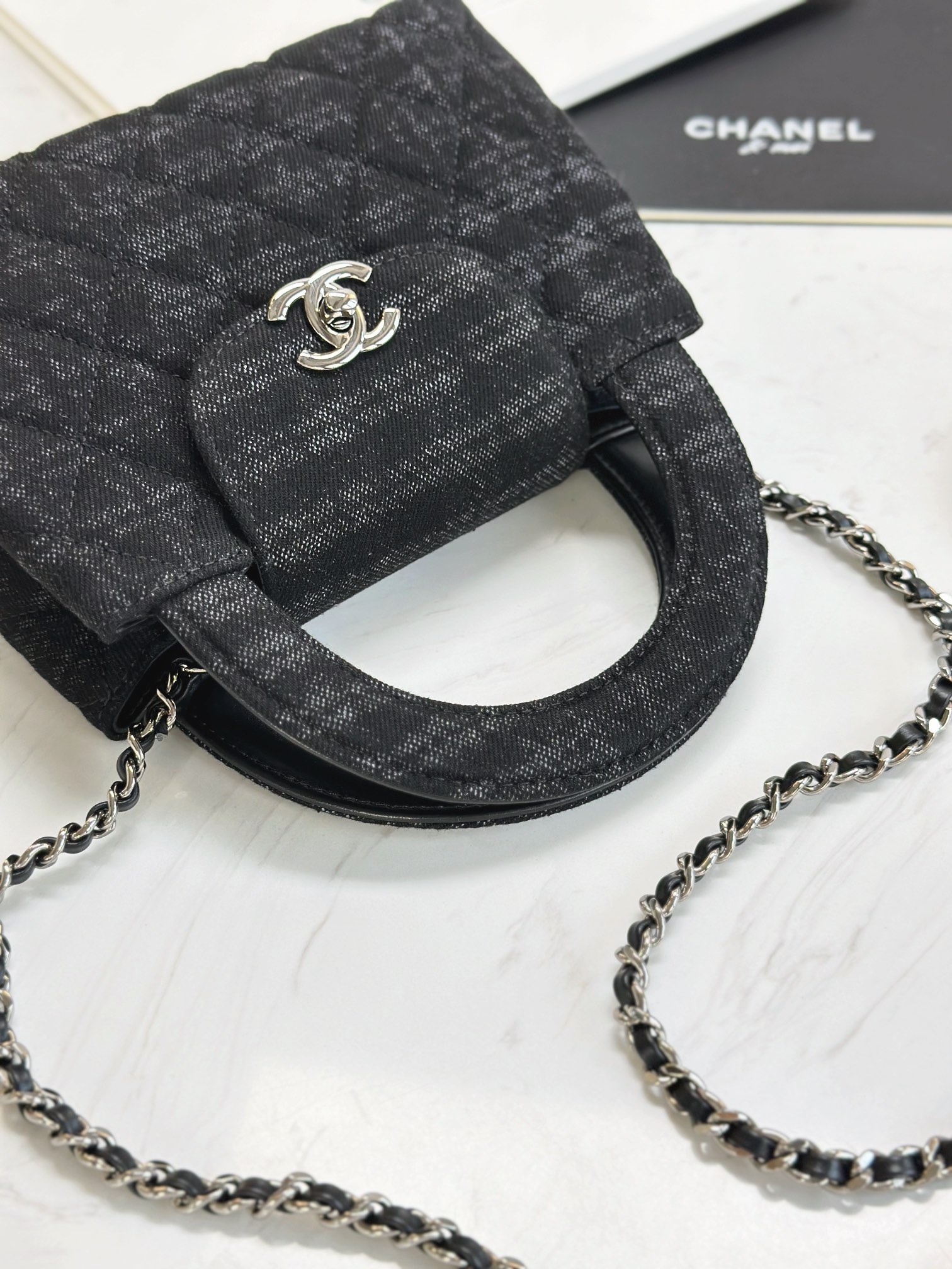 CHANEL 24A Black denim Kelly