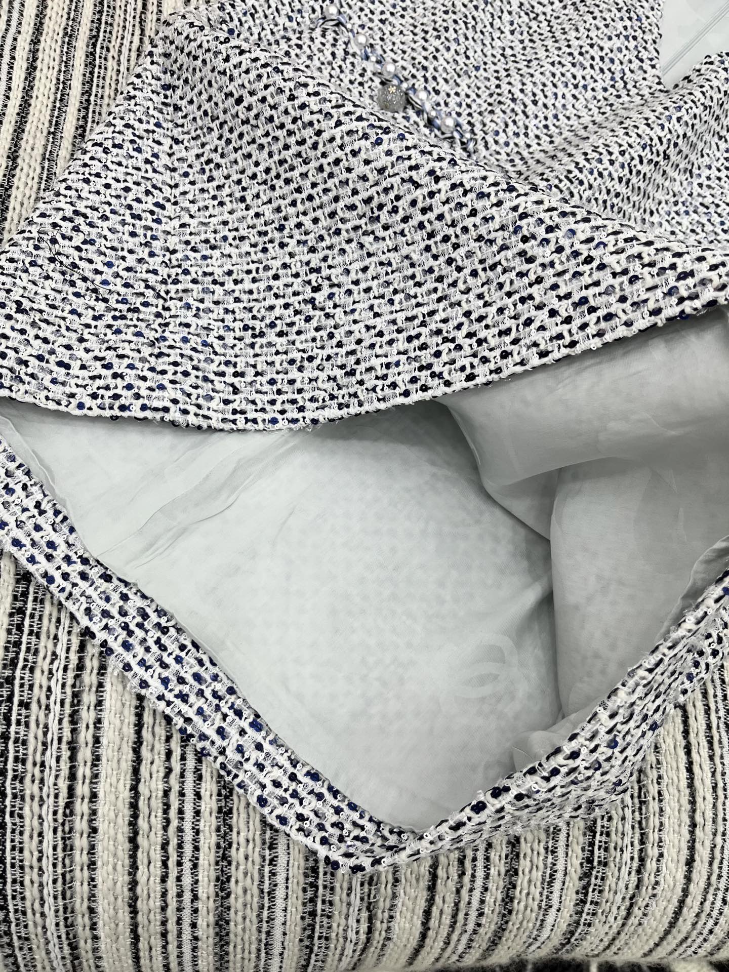 Chanel-2025 New Tweed Round-Neck Pearl Vest Dress