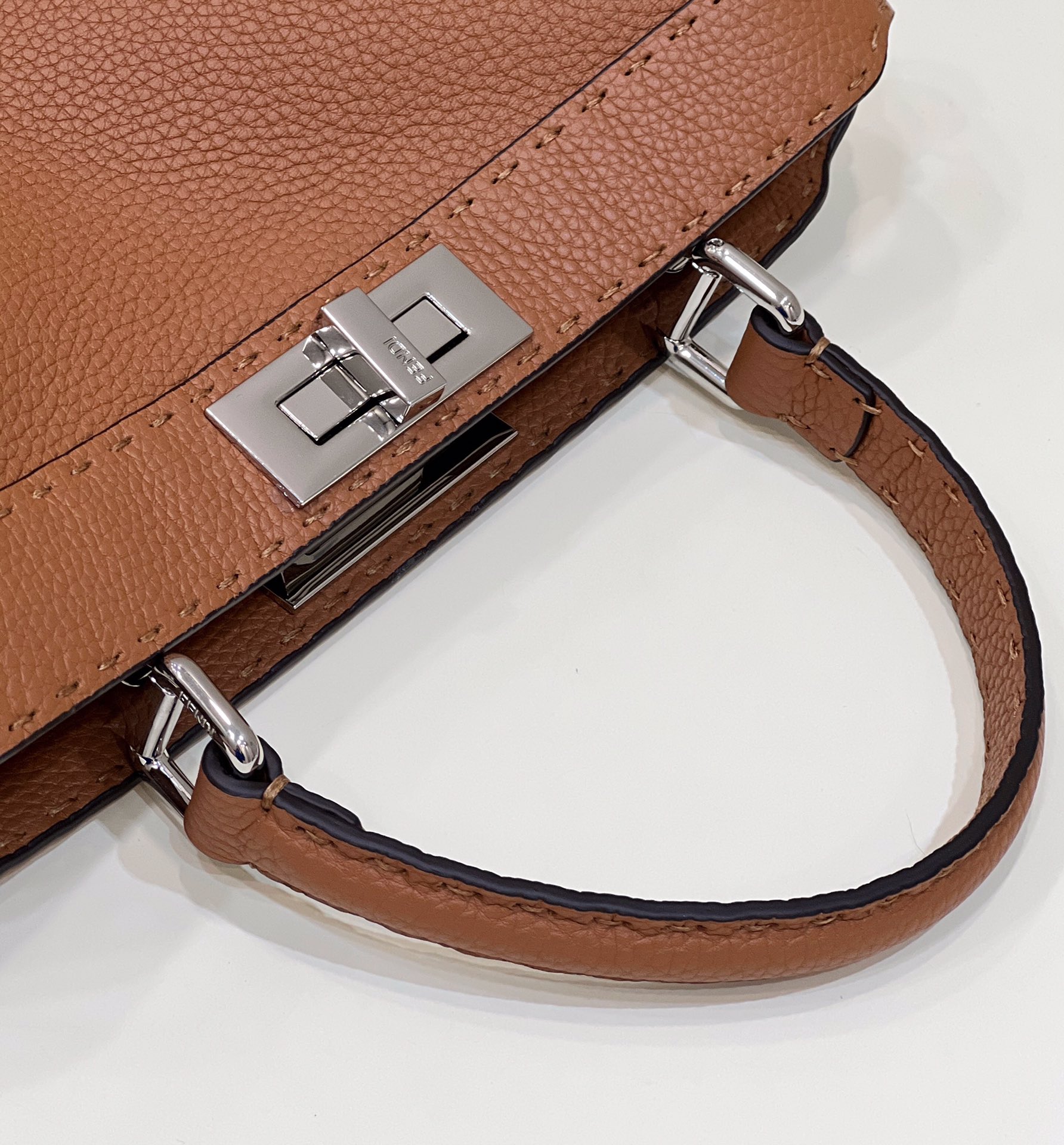 Fendi-PEEKABOO-80012L Caramel