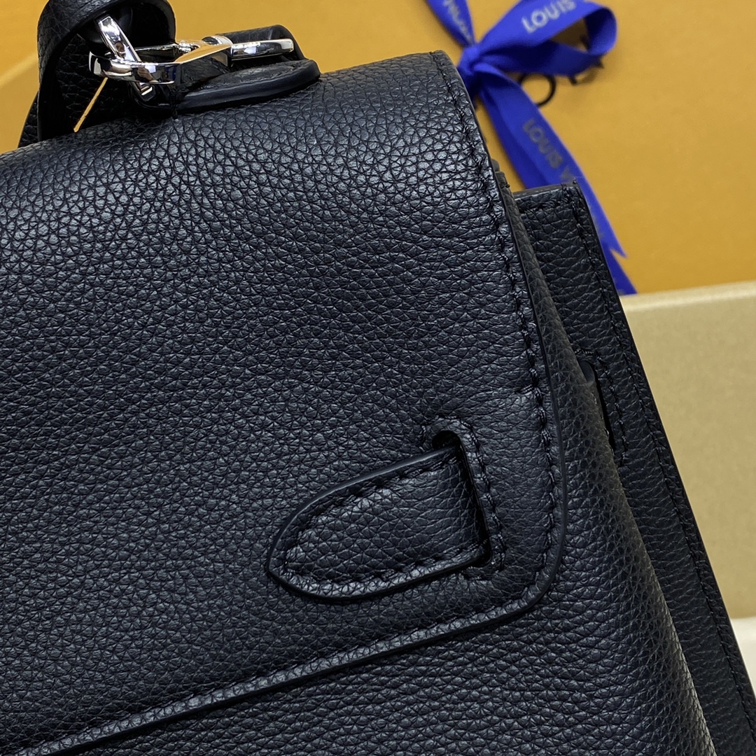 Louis Vuitton Lockme Ever MM M51395