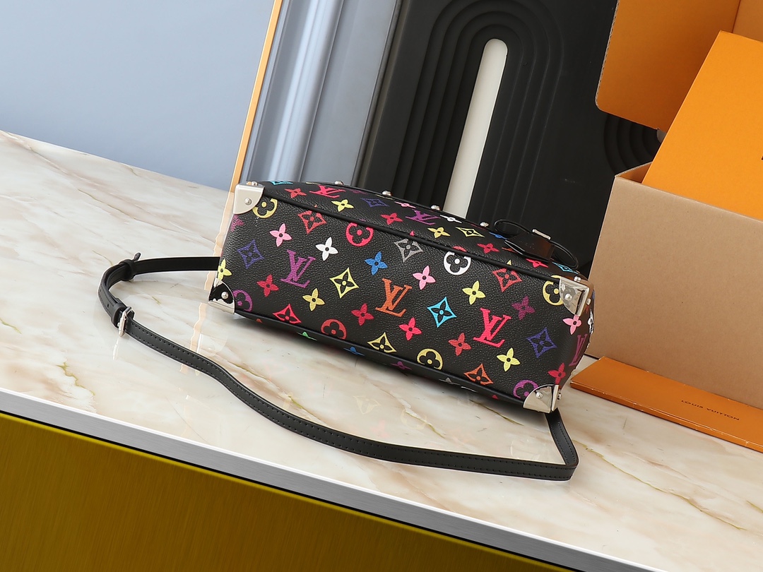 LV-M13084 LV x TM Handbag East West