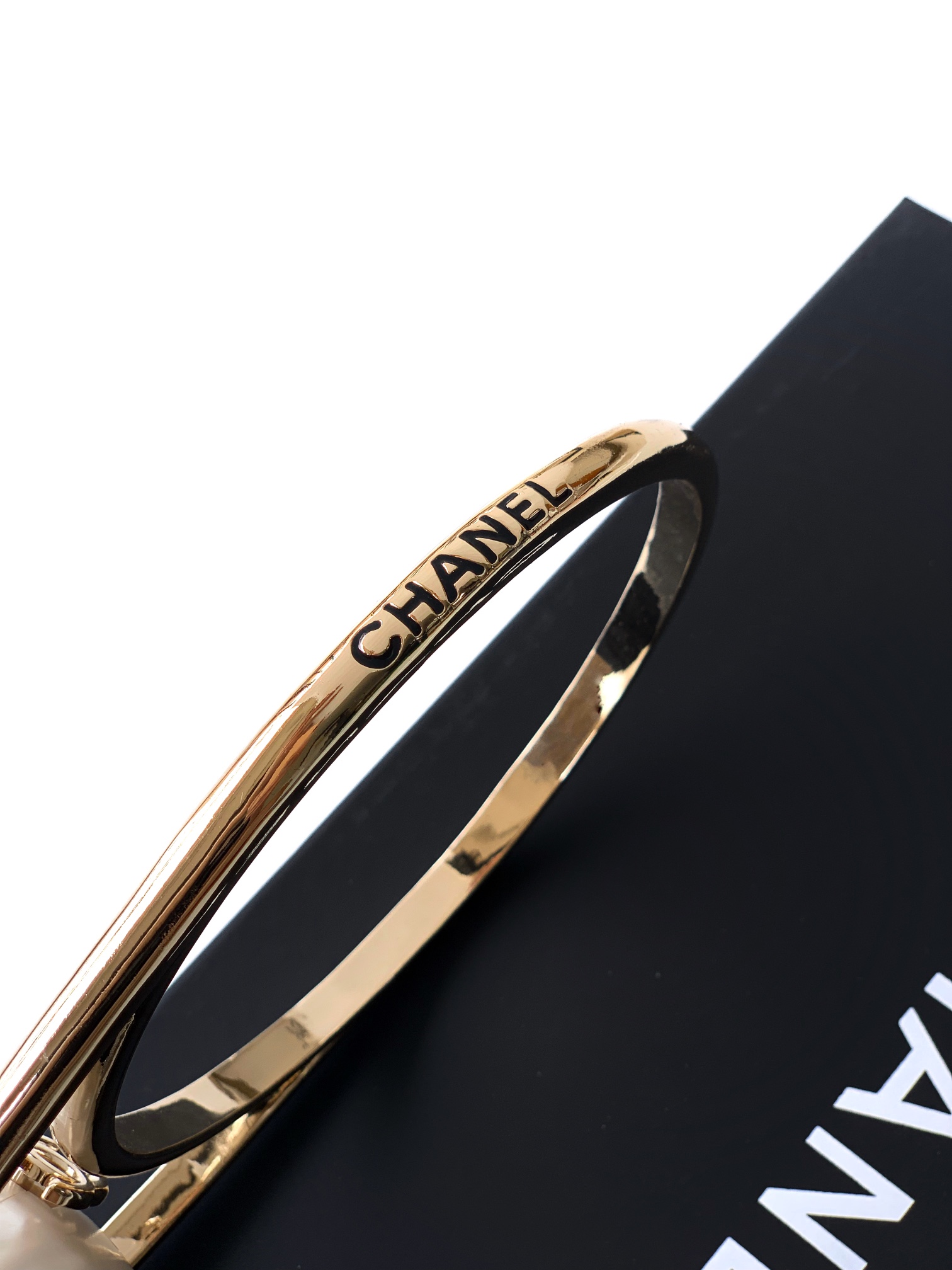 Chanel Fall/Winter 2025 Large Pearl Spherical Handbag