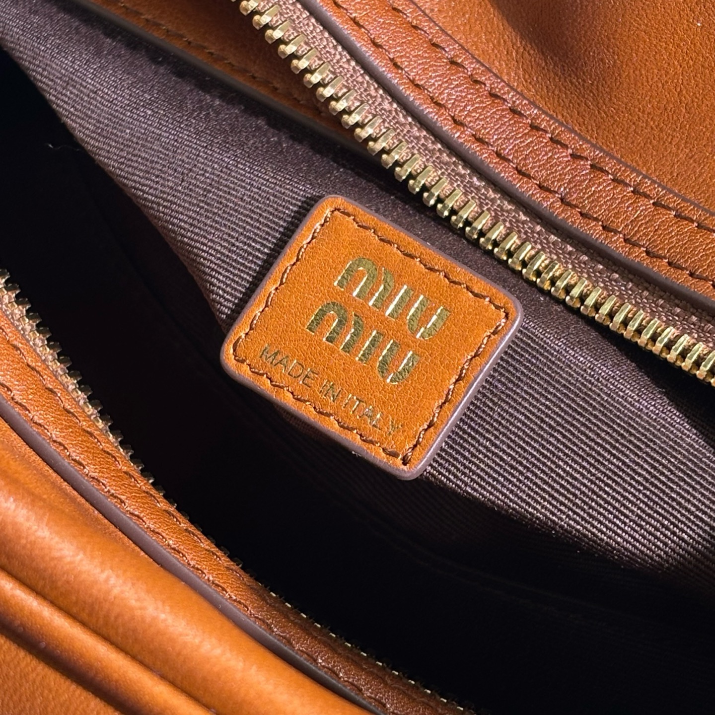 MIUMIU Leather top-handle bag -Cognac