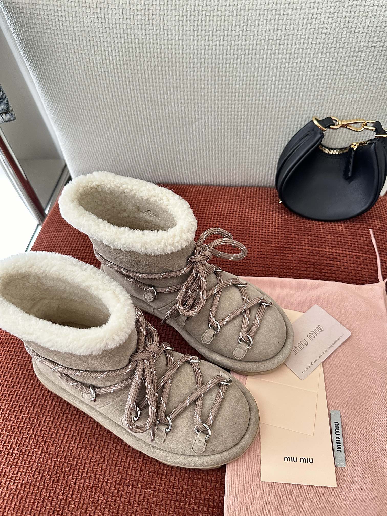 🍓 MIU MIU 24 New Lace-Up Wool Snow Boots