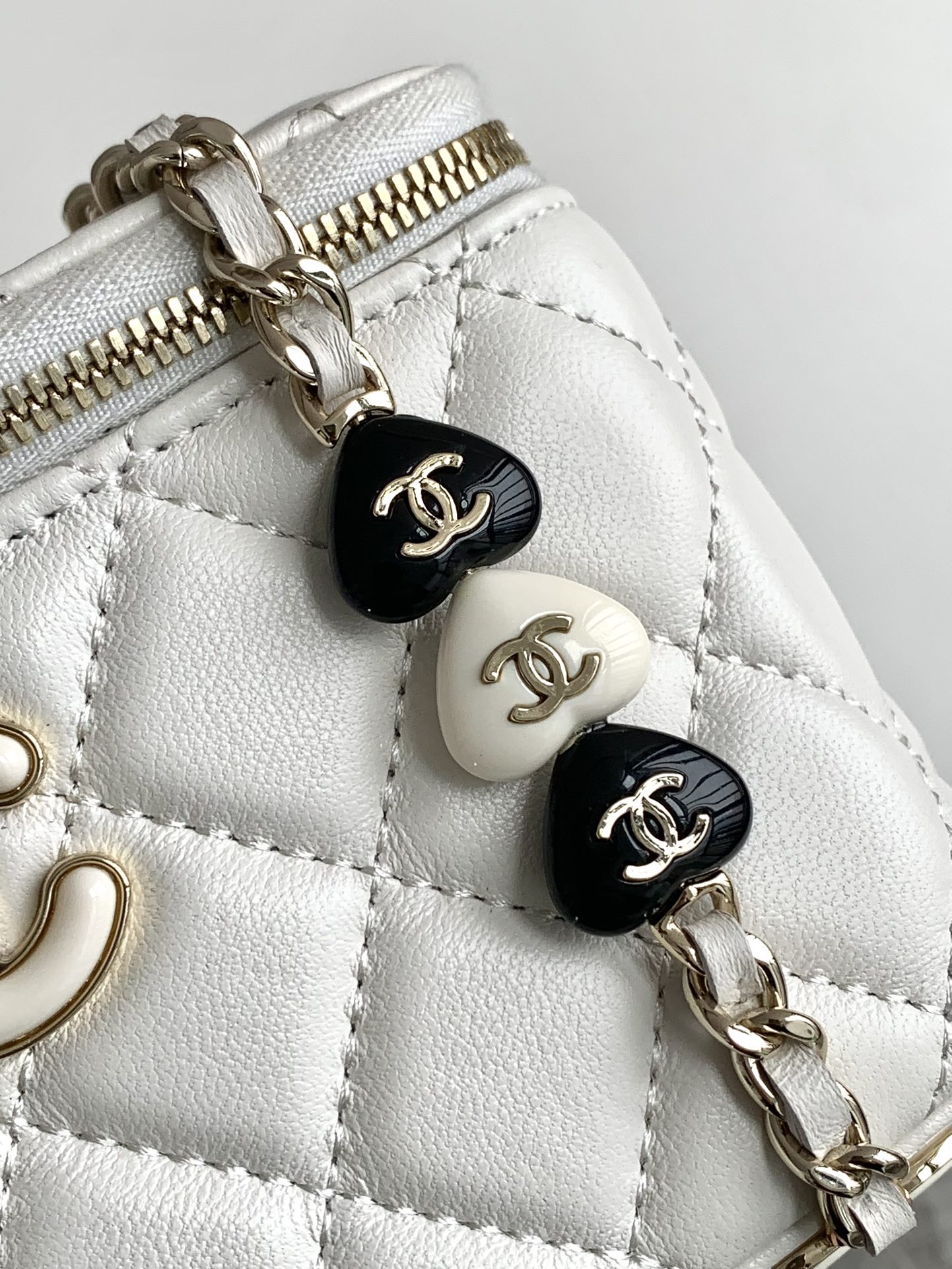 chanle Love makeup small lipstick box