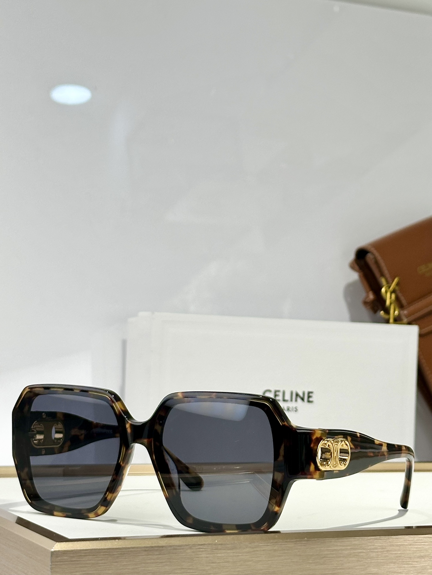 CELINE -CL40251U