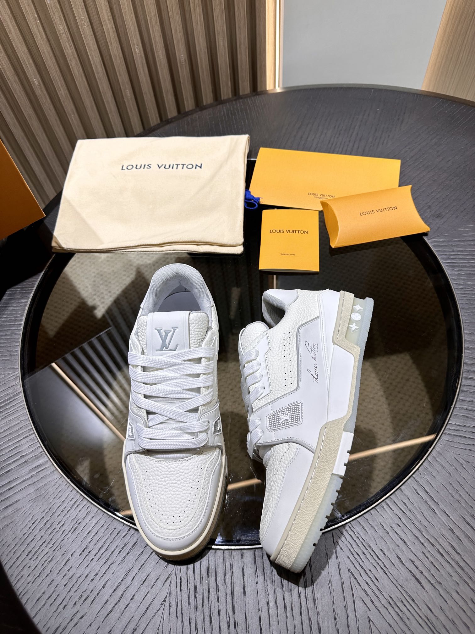 LV Trainer -Silver Gray