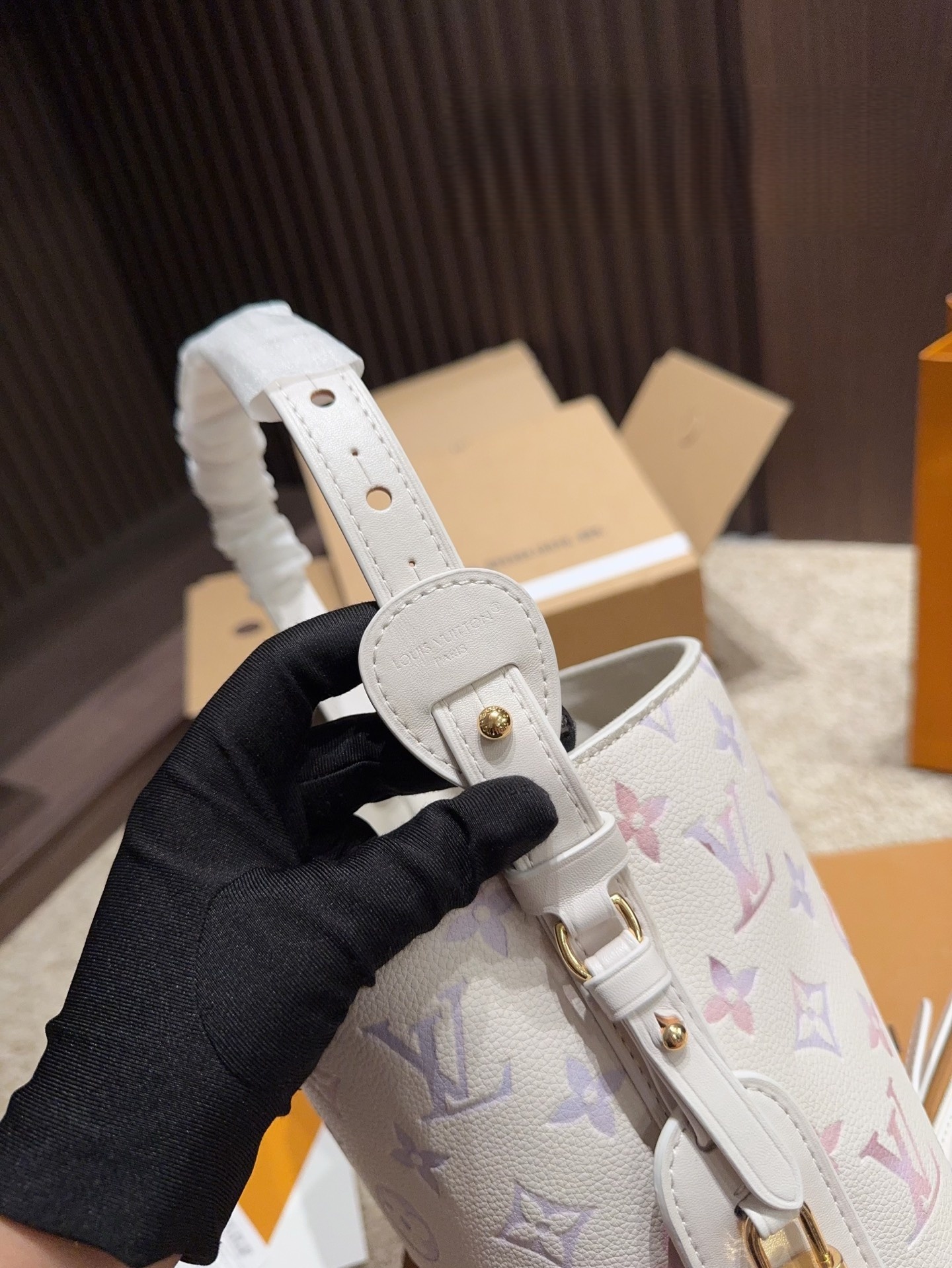 LV M25673 NEW All In BB