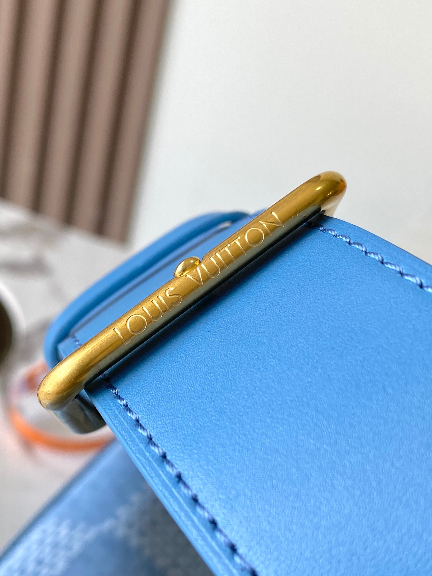 LV N00202 New Vagabond Hobo