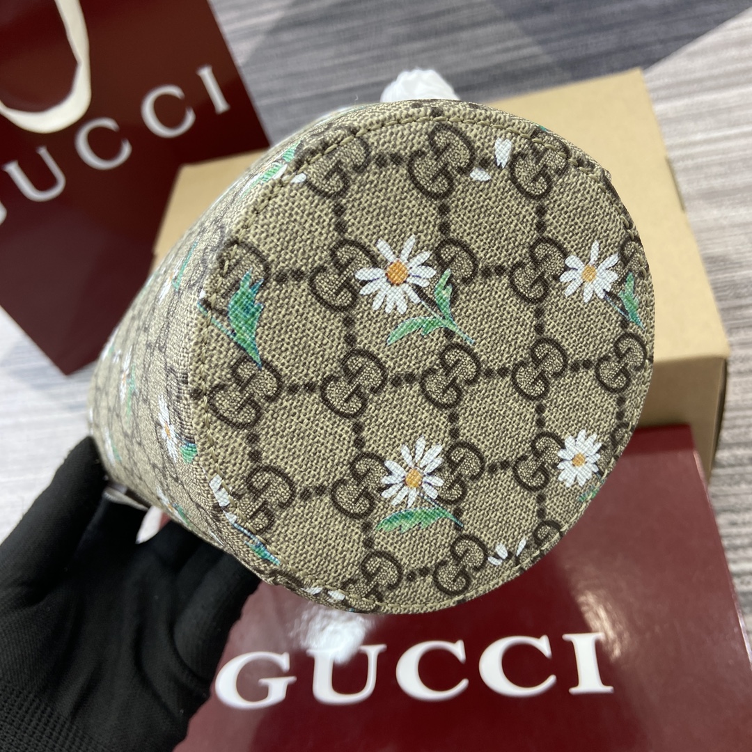 Gucci x Naon Jeong Kids' Bucket Bag