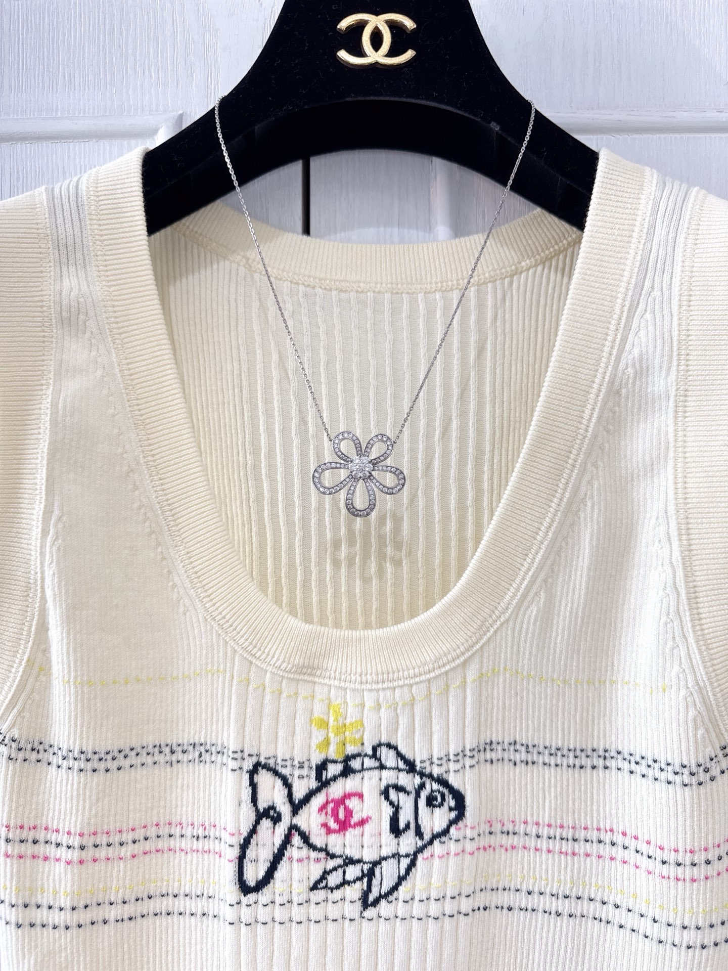 𝗖𝗵𝗮𝗻𝗲𝗹 Knitted Vest