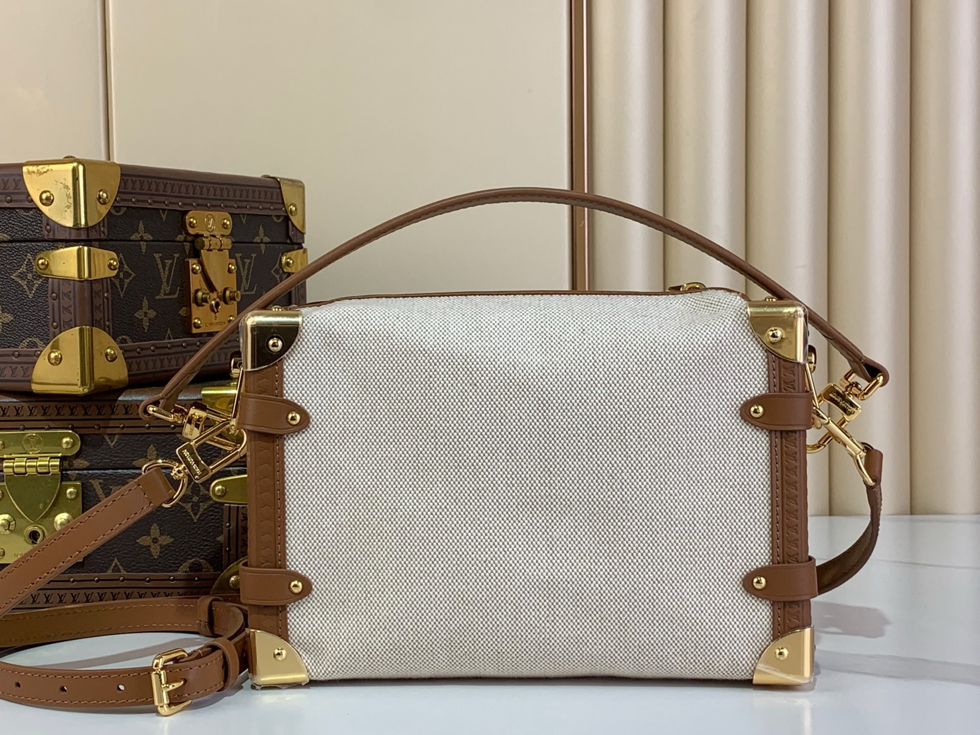 LV M14411 Side Trunk MM