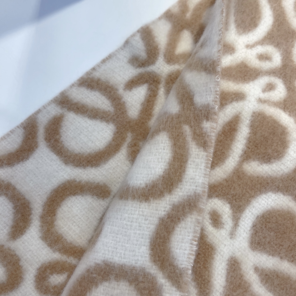 𝐋𝐨𝐞𝐰𝐞-Wool scarf-Yellow-brown